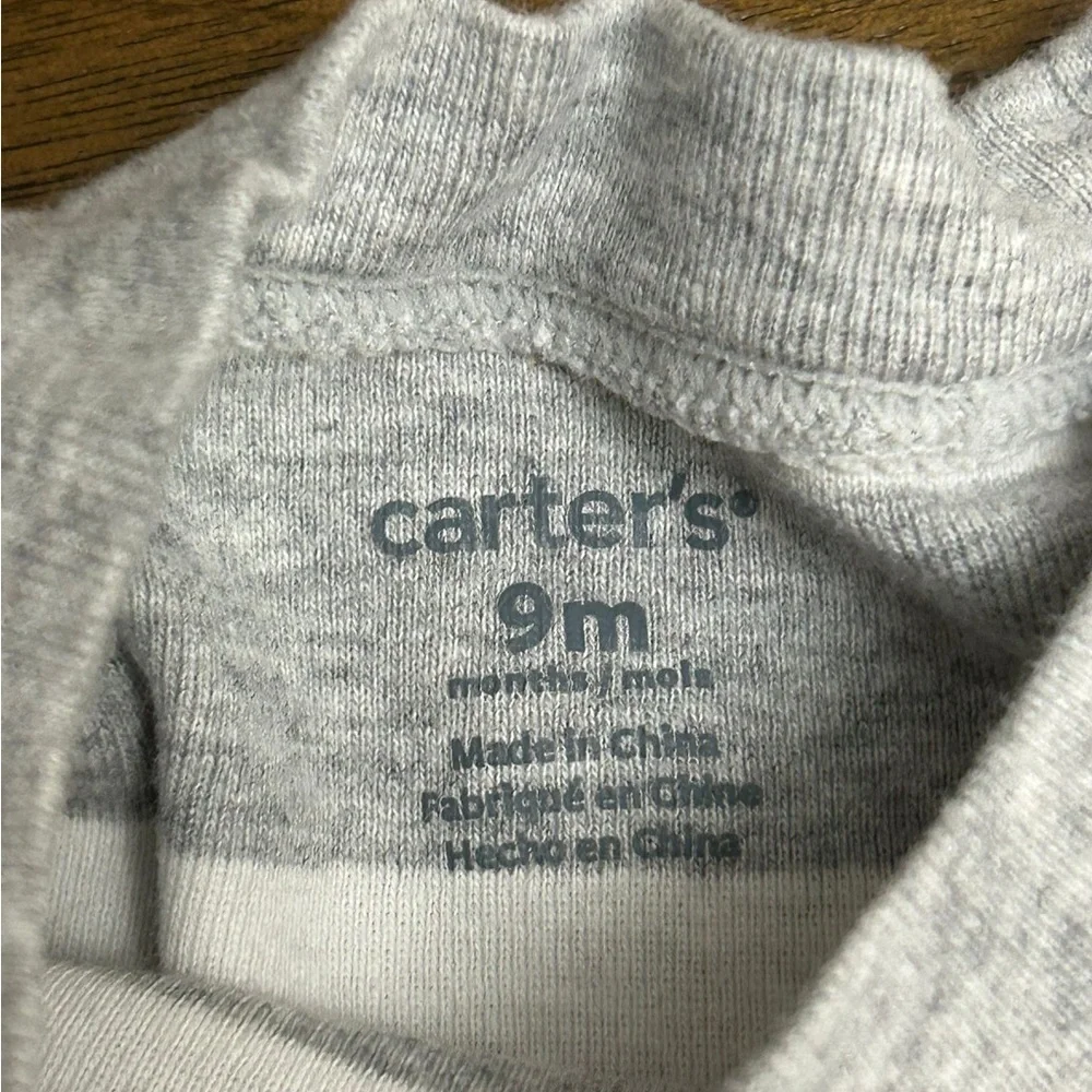 2ct Short Sleeve Baby Bodysuits 9 Months. Carters (0241)